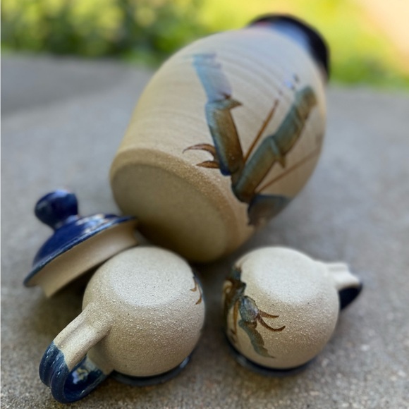 Handcrafted Ceramic Vase and two small cups with Blue Accents - Picture 12 of 16